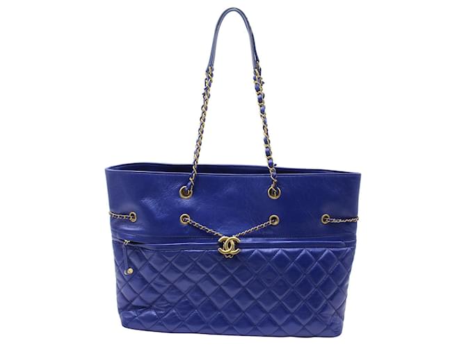 Classique Grand sac cabas Chanel avec cordon de serrage et fermeture éclair sur le devant en cuir de veau matelassé bleu Cuir Veau façon poulain  ref.1292116