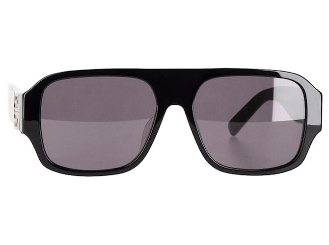 Givenchy Square Sunglasses in Black Acetate  Cellulose fibre  ref.1292149