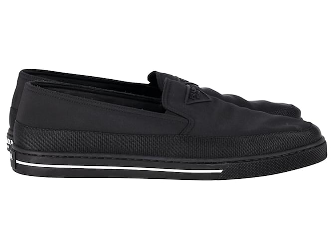 Prada Slip-On-Loafer mit Dreieckslogo aus schwarzem Nylon  ref.1292708