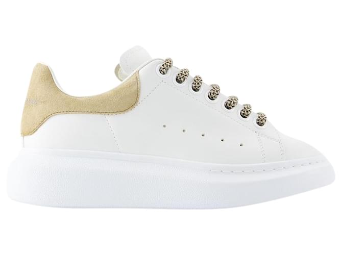 Oversized Sneakers - Alexander Mcqueen - Leather - White/camel Pony-style calfskin  ref.1293320