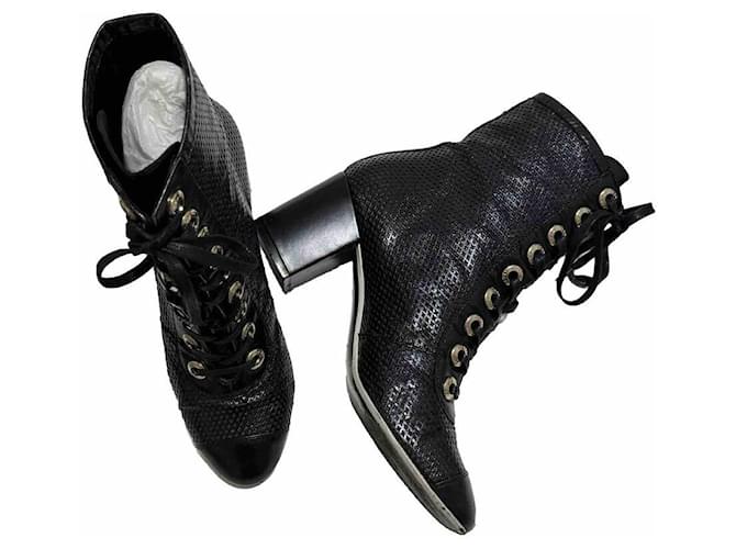 Chanel Lace up Boots Black Exotic leather  ref.1293539