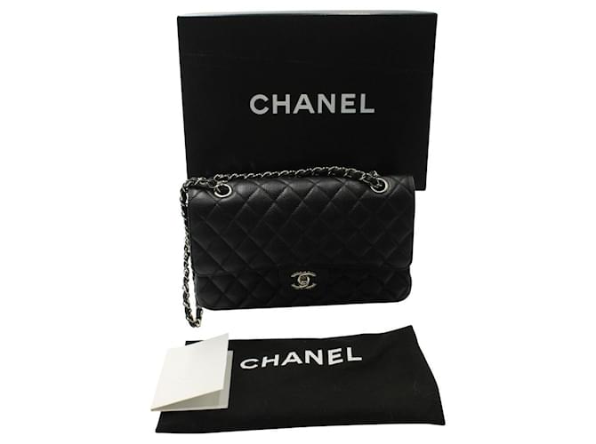 Chanel Bolsa de Ombro Média com Aba Forrada Clássica em Couro Caviar Preto  ref.1293699