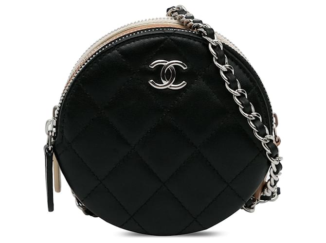 Bolsa Chanel CC preta redonda com zíper triplo Preto Couro  ref.1294176