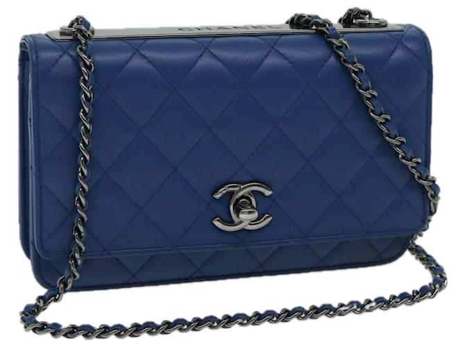 Chanel Wallet an der Kette Blau Leder  ref.1294812