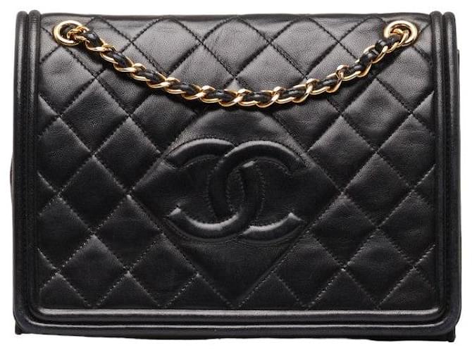 Chanel Gesteppte CC-Tasche mit voller Klappe Leder  ref.1296361