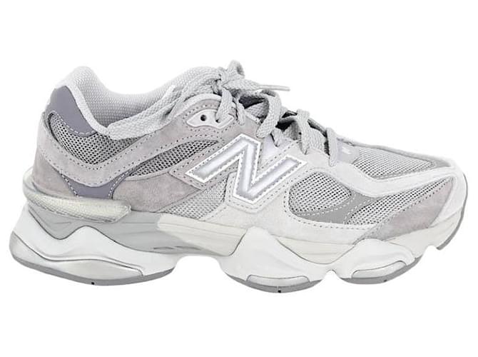 New Balance Leather sneakers Grey  ref.1296923