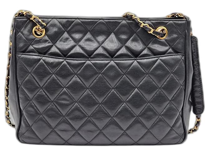 Chanel Classic Shopping Schultertasche und Tote Bag mit Anhänger Schwarz Leder  ref.1296963