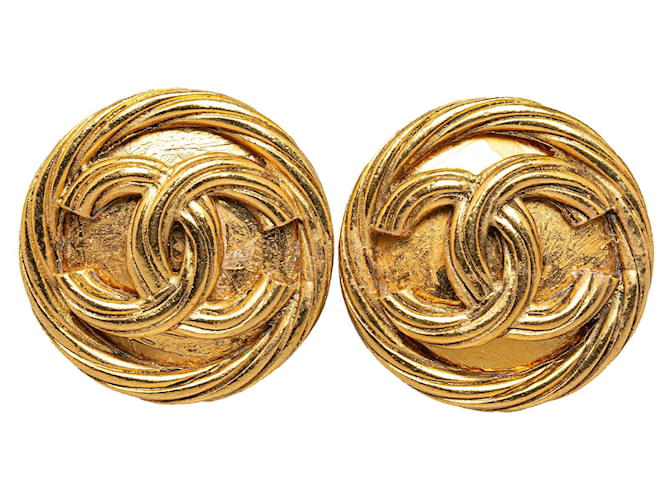 Gold Chanel CC Clip On Earrings Golden Gold-plated  ref.1297108