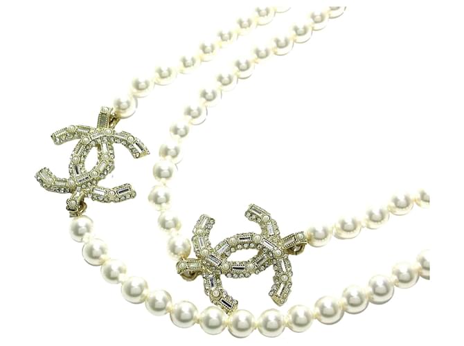 White Chanel CC Faux Pearl Necklace Metal  ref.1297162