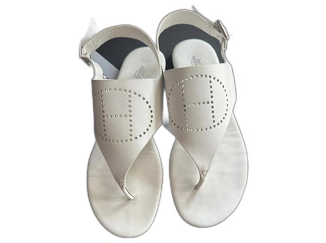 Sandali Hermès Kola Thong in pelle bianca Bianco