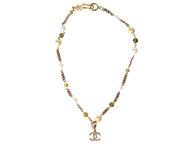 Chanel Collana CC impreziosita da perle dorate D'oro  ref.1297435