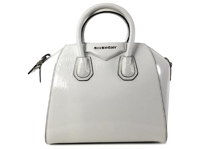 Mini satchel Antigona de charol blanco de Givenchy Cuero  ref.1297486