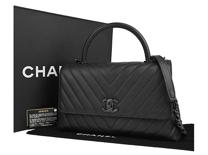 Chanel V-Stich Schwarz Leder  ref.1298014