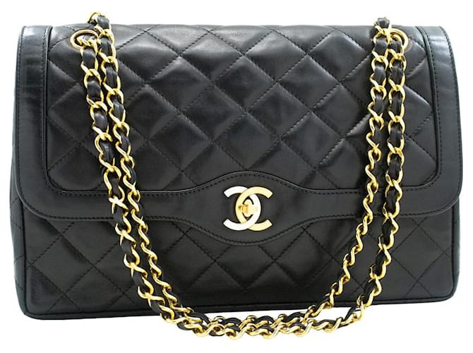 Timeless Chanel lined Flap Black Leather  ref.1298077