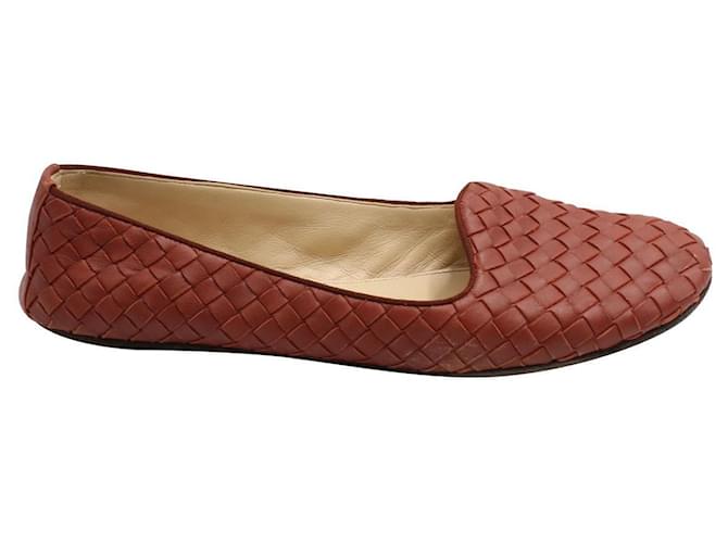 Bottega Veneta Flache Schuhe aus Intrecciato-Nappaleder in Rot  ref.1298608