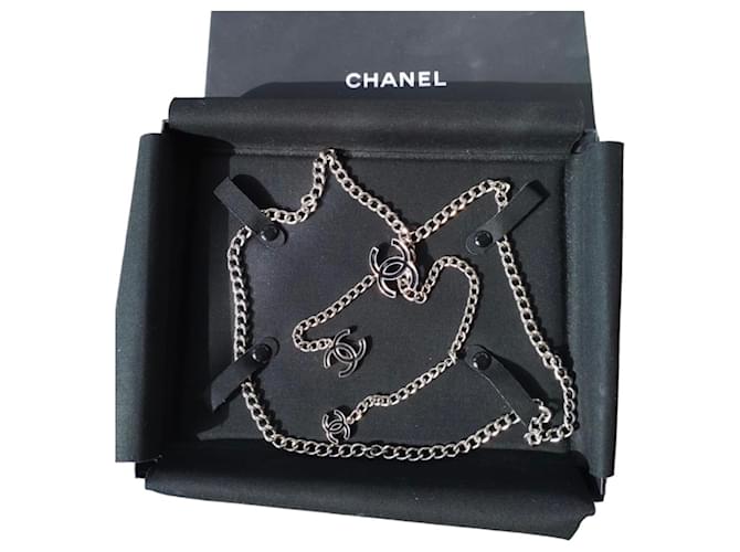 Chanel Necklaces Silvery Silver  ref.1299269
