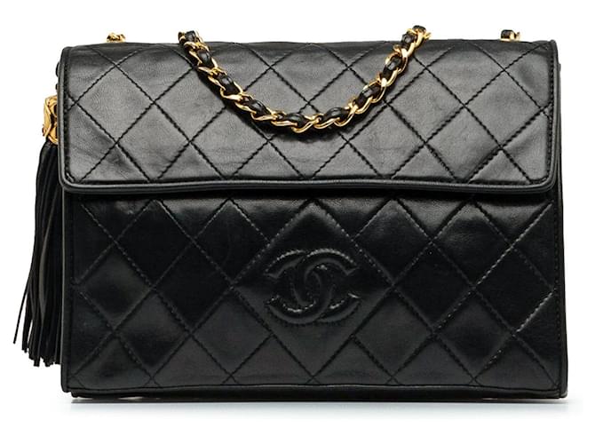Black Chanel CC Quilted Lambskin Crossbody Leather  ref.1300551