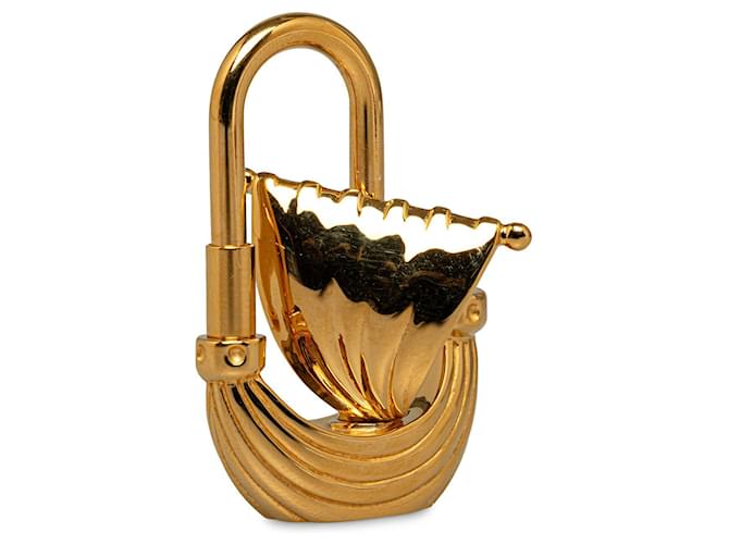 Hermès Gold Hermes L’Air De Paris Sailing Boat Cadena Lock Charm Golden Metal  ref.1300656