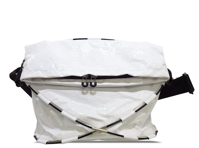 Weiße Gürteltasche mit Zeltmotiv von Bottega Veneta Kunststoff  ref.1300665