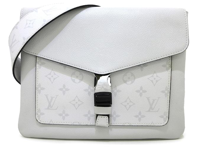 Bolsa transversal Louis Vuitton Taigarama com aba externa branca Branco Lona  ref.1300700