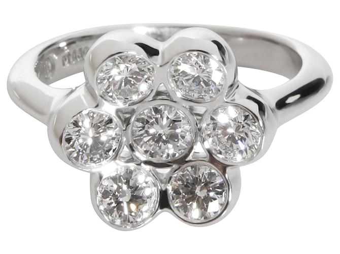 Bulgari Bvlgari Vintage Diamond Flower Shaped Cluster Ring in Platinum 1 ctw Silvery Metallic Metal  ref.1300952