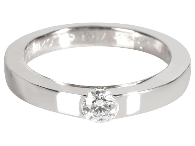 Cartier Date Diamond Solitaire Ring in 18K White Gold H-I VVS 0.21 ctw Silvery Metallic Metal  ref.1301018