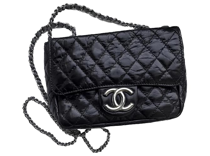 Chanel Crossbody Flap Bag Black Leather  ref.1301175