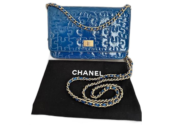 Wallet On Chain Chanel Cow Blue Patent leather  ref.1301284