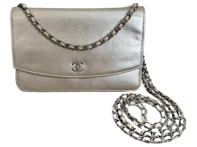Wallet On Chain Chanel Cow Silvery Leather  ref.1301289