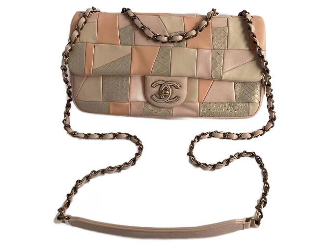 Classique Sac à main Chanel en cuir et python rose beige corail