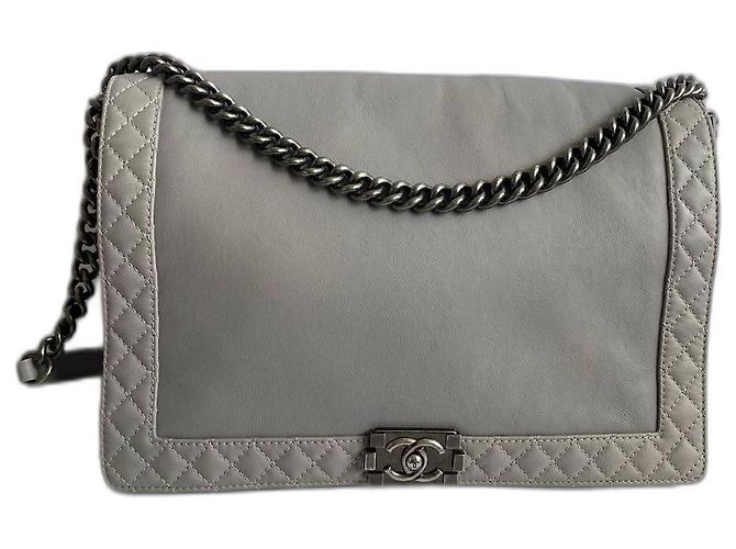 Le Boy Bolsa Chanel Boy Cinza Couro Liso XXL