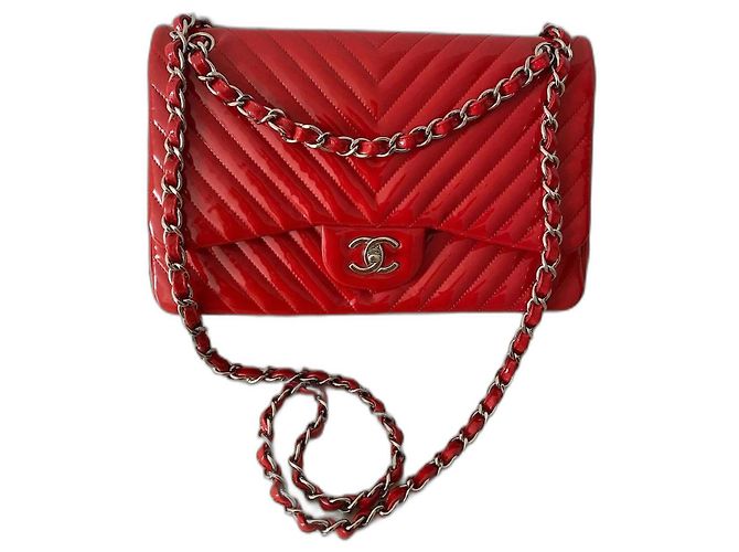 Timeless Bolso Chanel Classic Chevron de charol rojo Roja