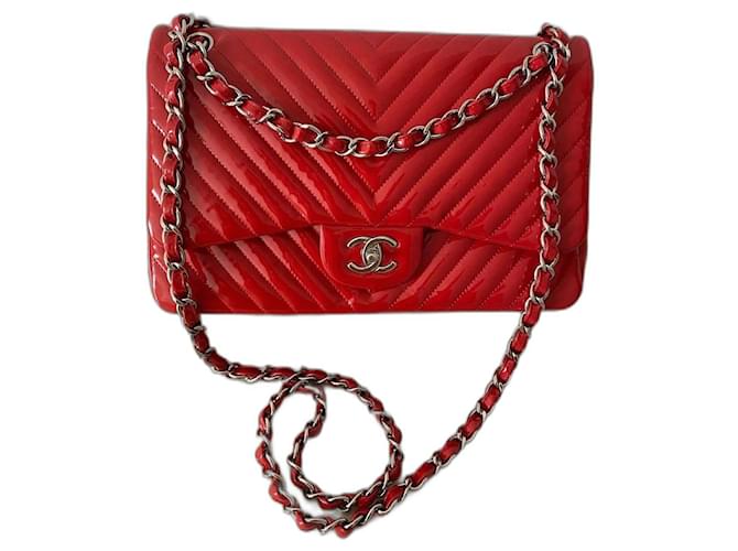 Chanel Classique Cuir vernis Rouge  ref.1301377