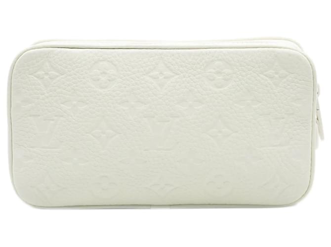 Louis Vuitton Monograma Branco Taurillon Pochette Volga Couro  ref.1301562