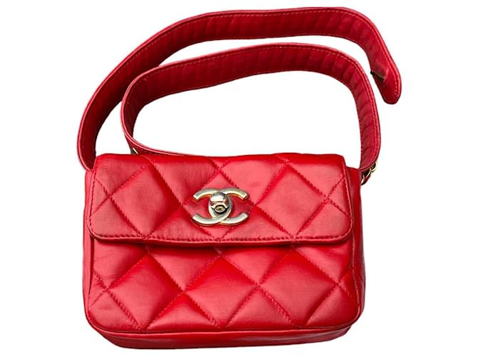 Chanel Bolsos de mano Roja Cuero  ref.1301741