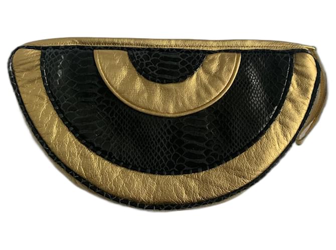 Autre Marque Clutch bags Black Golden Leather  ref.1301743