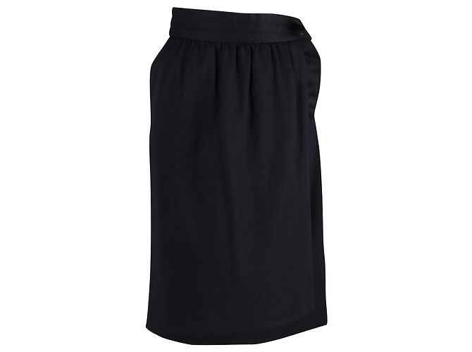 Escada Midirock im Wickelstil aus schwarzer Wolle
