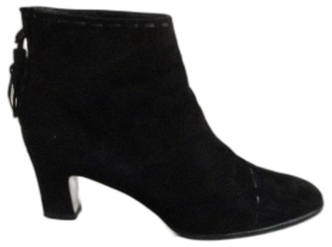 Botines Gucci de gamuza negra Negro