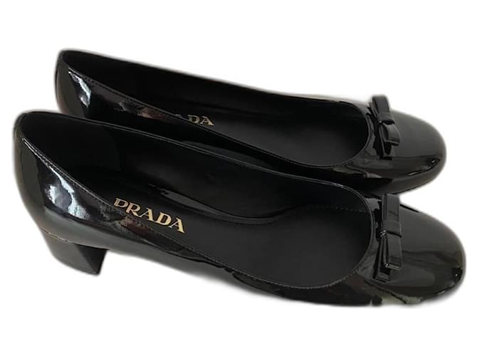 Prada High heels Schwarz Lackleder  ref.1302398