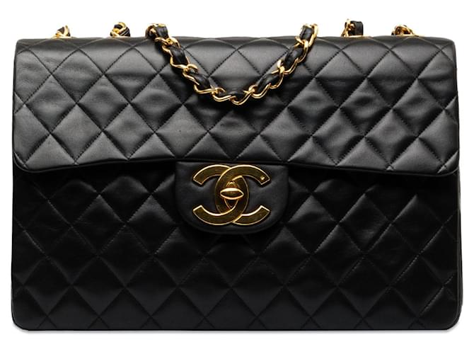 Bolsa de ombro Chanel Maxi XL clássica preta em pele de cordeiro com aba única Preto Couro  ref.1302434