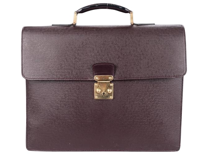 Louis Vuitton Bolsa de negócios com guardanapo de couro Taiga roxo  ref.1302451