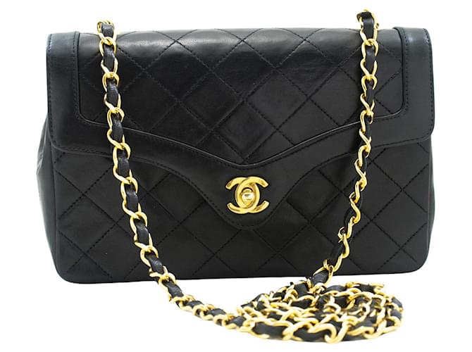 Timeless Chanel lined Flap Black Leather  ref.1303158