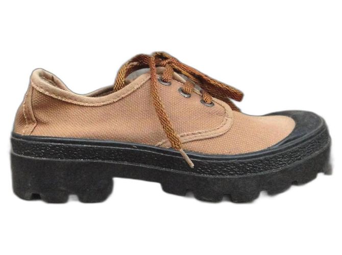 inconnue Derby in tela marrone stile Pataugas