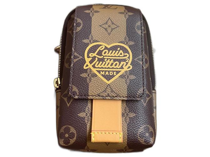 Louis Vuitton Virgil Abloh x NIGO Double Phone Marron