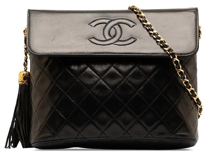 Chanel Quilted leather shoulder bag  ref.1303403