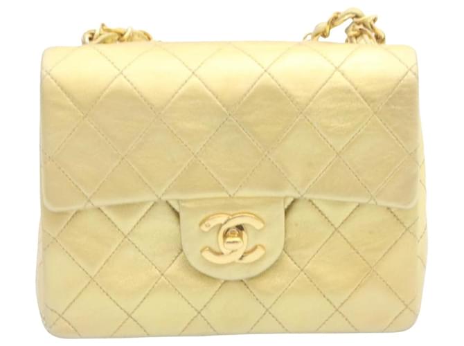 Chanel Name tag Golden Leather  ref.1303966