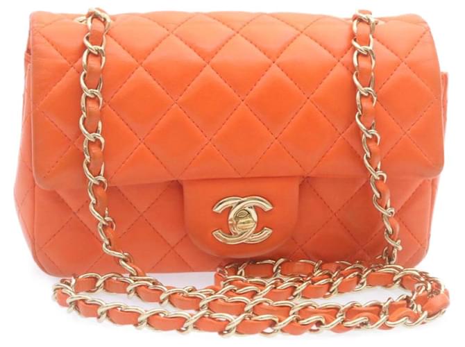 Chanel Matelassé Orange Leder  ref.1304065