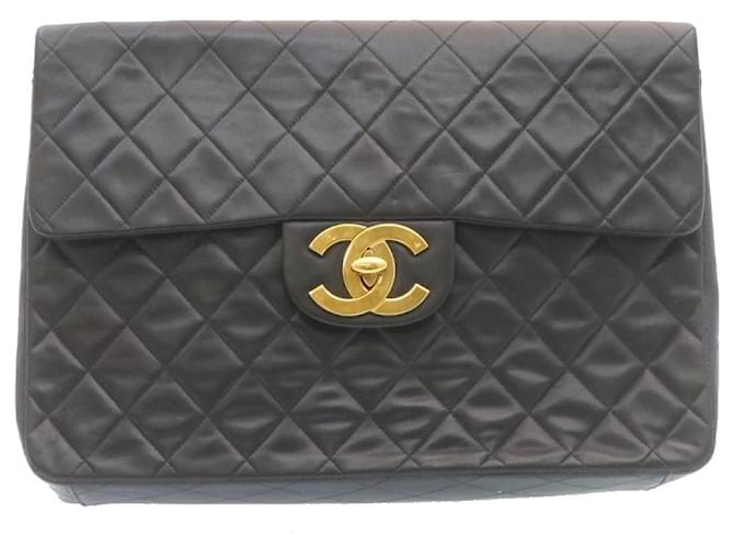 Chanel Black Leather  ref.1304343