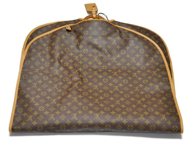 Louis Vuitton Brown Cloth  ref.1304815