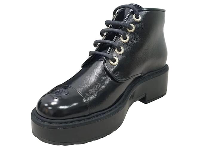 Chanel Black Shiny Calfskin Pearl Lace-Up Combat Short Boots Leather  ref.1305149